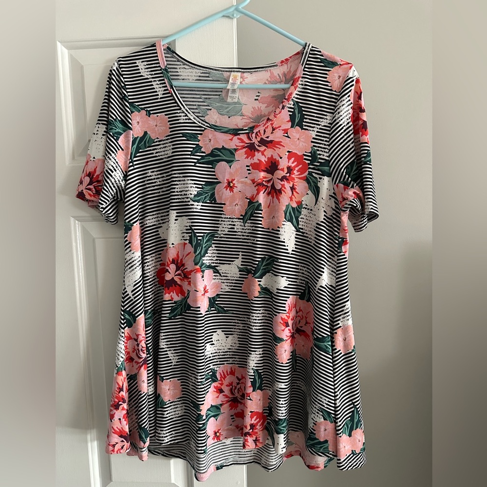 LuLaRoe Perfect T
